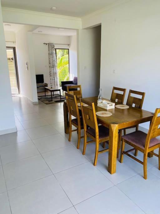 Beach Apartment Flic en Flac ภายนอก รูปภาพ